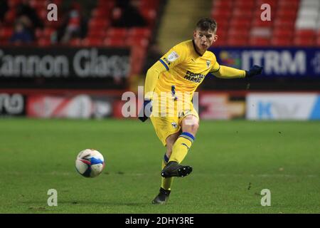 London, UK. 12th Dec, 2020. Steve Seddon of AFC Wimbledon in action during the game. EFL Skybet football league one match, Charlton Athletic v AFC Wimbledon at the Valley in London on Saturday 12th December 2020. this image may only be used for Editorial purposes. Editorial use only, license required for commercial use. No use in betting, games or a single club/league/player publications. pic by Steffan Bowen/Andrew Orchard sports photography/Alamy Live news Credit: Andrew Orchard sports photography/Alamy Live News