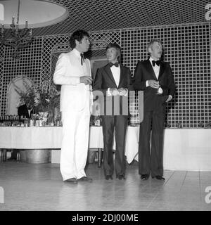 File - Donald Sutherland and Elliott Gould attend the 27th Annual Cannes Film Festival in Cannes, France, on 1974. Photo by Agence/APS-MEDIAS/ABACAPRESS.COM Stock Photo