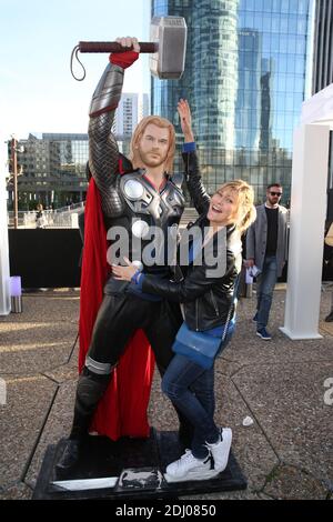 Vanessa Valence lors du vernissage de l'exposition Marvel AVENGERS S.T