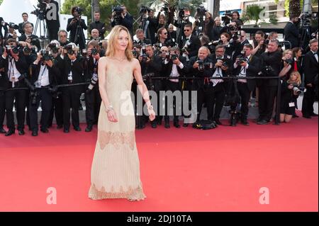 Vanessa Paradis arriving on the red carpet of 'The Unkown Girl (La Fille Inconnue)' screening held at the Palais Des Festivals in Cannes, France on May 18, 2016 as part of the 69th Cannes Film Festival. Photo by Nicolas Genin/ABACAPRESS.COM Stock Photo