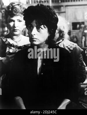 1959 , USA : The italian movie actress ANNA  MAGNANI in THE FUGITIVE KIND ( Pelle di serpente )  by Sidney Lumet , from a play by Tennessee Williams - CINEMA - FILM - attrice ------- Archivio GBB Stock Photo