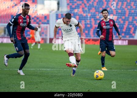 Bologna, Italy. 13th Dec, 2020. Bologna, Italy, Dall'Ara stadium, December 13, 2020, Jordan Veretout (AS Roma) scores a goal during Bologna FC vs AS Roma - Italian football Serie A match Credit: Ettore Griffoni/LPS/ZUMA Wire/Alamy Live News Stock Photo