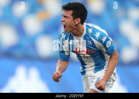 SSC Napoli's Mexican striker Hirving Lozano  celebrates after scoring a goal during the Serie A football match SSC Napoli vs UC Sampdoria Stock Photo