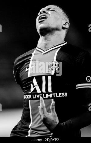 Mbappe Psg Black And White Stock Photos Images Alamy