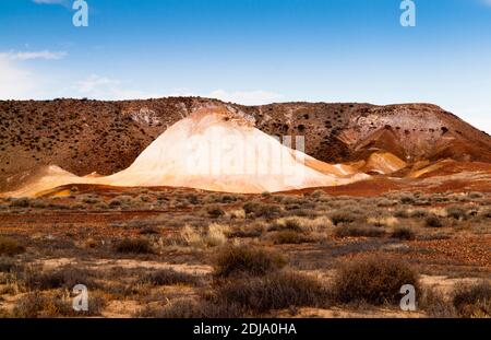 Striped mesa,  Kanku Breakaways Conservation Park, Coober Pedy, South Australia Stock Photo