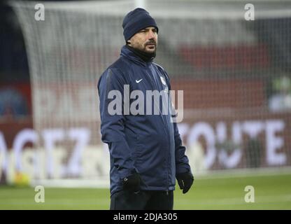 Paris, France. 13th Dec, 2020. Assistant coach of PSG Zsolt Low during the warm up before the French championship Ligue 1 football match between Paris Saint-Germain (PSG) and Olympique Lyonnais (OL) on December 13, 2020 at Parc des Princes stadium in Paris, France - Photo Jean Catuffe / DPPI / LM Credit: Paola Benini/Alamy Live News Stock Photo