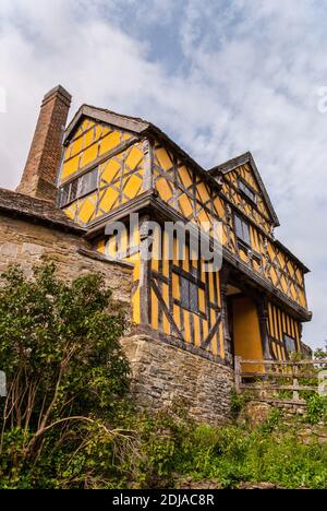 17th century timber framed gatehouse at Stokesay Castle, Shropshire, UK Stock Photo