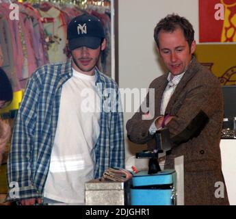 Scottish-born actor Billy Boyd shops for tots at Kitson's baby boutique in Los Angeles, Ca. and pauses to sign autographs for his fans. 1/27/06 Stock Photo