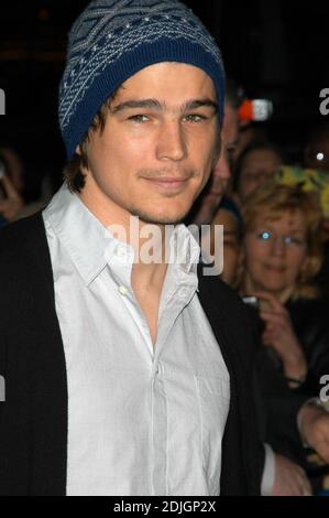 Josh Hartnett at The Late Show with David Letterman, Ed Sullivan Theatre, New York, NY. 3/29/06 Stock Photo