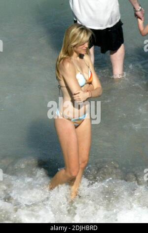 Exclusive!! Marla Maples still looks great at 42. The model/actress and former wife of Donald Trump lunched on Miami Beach while chatting with friends before taking a refreshing dip in the ocean, 4/14/06. Stock Photo