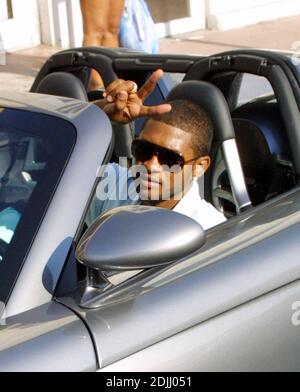 Exclusive!! Rap star Usher and younger brother James hit Miami Beach