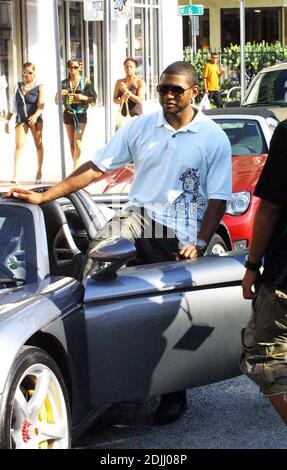 Exclusive!! Rap star Usher and younger brother James hit Miami Beach