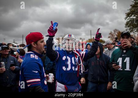 Lot Oct 27 2019 Buffalo Bills vs Philadelphia Eagles Game Day