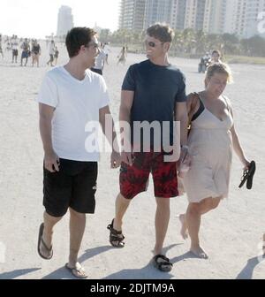 Lance Bass and on-again, off-again boyfriend Reichen Lehmkuhl  hang out in Miami Beach coming up to New Years Eve, Fl. 12/29/06 Stock Photo