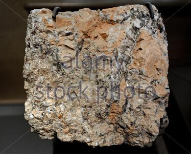 Pegmatite Igneous Rock Formed Underground With Interlocking Crystals Usually Larger Than 2 5 Cm In Size Most