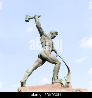 Moscow, Russia - August 13, 2018: Let Us Beat Swords into Ploughshares - the Sculpture of the famous Soviet sculptor Yevgeny Vuchetich, great sample o Stock Photo