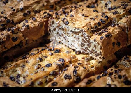 Bremen, Germany. 10th Dec, 2020. Freshly baked Bremen Klaben lie in the bakery of the Knigge confectionery. (to dpa "Wintertime is Klabentime: Bremen pastries are shipped worldwide") Credit: Sina Schuldt/dpa/Ģ����ý Live News Stock Photo