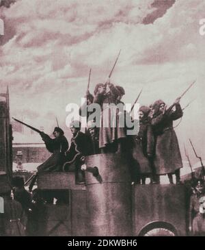 October Revolution in Petrograd. Fomer Russian Empire. October 1917. From soviet propaganda book Stock Photo