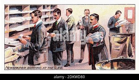 Antique cigarettes cards. Ogden's Cigarettes (series of Royal Mail). Newspaper sorting at the General Post Office, London, England. 1909 Stock Photo