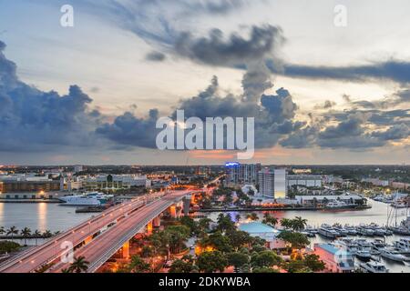 Fort Lauderdale, Florida, USA skyline drawbridge at dusk. Stock Photo