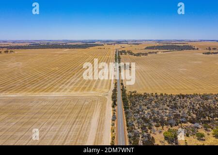 Road running through hinterland of Western Australia Stock Photo