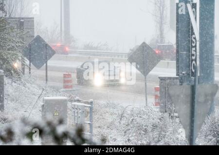 Philadelphia, Pennsylvania, USA. 16th Dec, 2020. Philadelphian traffic