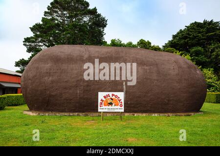 Built in 1977 by local potato grower, Jim Mauger, the Big Potato, located right in the heart of Robertson on the Illawarra Highway, Stock Photo