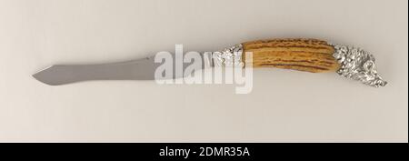 Carving knife, Gorham Manufacturing Company, Providence, Rhode Island, USA, founded 1818, Horn, steel, silver, Large, small carving knife (a,b): bone handles with silver boar's head terminals., 1900, cutlery, Decorative Arts, Carving knife Stock Photo