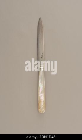 Knife, Mother-of-pearl, silver, France, late 19th century, cutlery, Decorative Arts, Knife Stock Photo