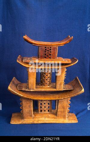 Papa Bear, Mama Bear, Baby Bear: Baole Chief's Stools, examples of Akan Traditional Stools.  Abidjan, Ivory Coast, Cote d'Ivoire.  Purchased 1992. Stock Photo