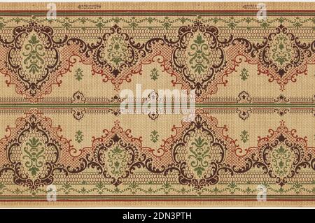 Frieze, Machine-printed paper, Alternating large and small medallions on a simulated textile weave. Two borders printed across the width., USA, 1905–1915, Wallcoverings, Frieze Stock Photo