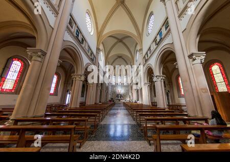 View of the interior of the church of the Sacred Heart of Jesus in Pescara Stock Photo