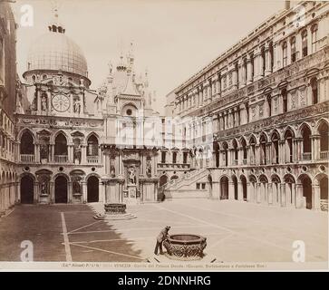 courtyard of the Doge's Palace, Venice, albumin paper, black and white positive process, image size: height: 20,20 cm; width: 24,80 cm, 9. VENEZIA - Cortile del Palazzo Ducale. (Giovanni, Bartolommeo e Pantaleone Bon.). With lead on cardboard: façade: 1520 B.C. Mars and Neptune B.C. Sansovino, architectural photography, travel photography, architecture, palace, hist. building, location, street, monuments, fountains, towers, Venice Stock Photo