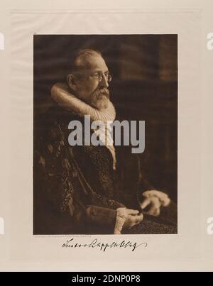 Rudolph Dührkoop, Senator Dr. F. A. Lappenberg from the portfolio Hamburgische Männer und Frauen am Anfang des XX. Century, Staatliche Landesbildstelle Hamburg, Collection on the history of photography, paper, heliogravure, picture size: Height: 21,30 cm; width: 15,50 cm, signed: recto below the picture: Exposed signature of the sitter, inscribed: recto: engraved on printing plate, below the picture: photograph and photogravure R. Dührkoop, Hamburg, top left above picture 69; top right in the corner noted in lead: 10, stamp: recto: handwritten addition: Inv. no. and reference to repro Stock Photo