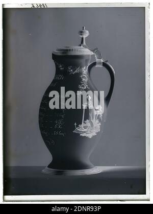 Wilhelm Weimar, jug with tin lid, glass negative, black and white negative process, total: height: 23.8 cm; width: 17.8 cm, numbered: top left: in black ink: 1841, b, work of applied art (ceramics Stock Photo