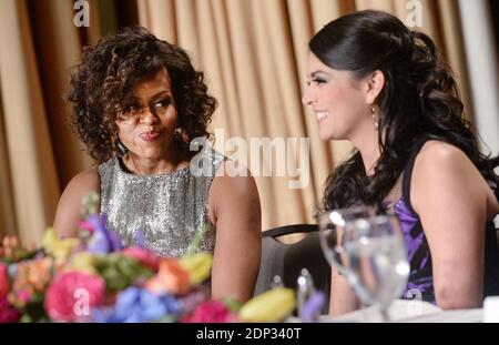 Saturday Night Live's comedian Cecily Strong speaks with First Lady Michelle Obama at the annual White House Correspondent's Association Gala at the Washington Hilton hotel April 25, 2015 in Washington, DC, USA. The dinner is an annual event attended by journalists, politicians and celebrities. Photo by Olivier Douliery/ABACAPRESS.COM Stock Photo