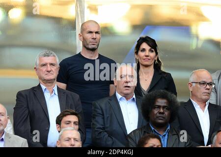 Zinedine Zidane et sa femme Veronique lors du match amical France - Belgique au Stade de France, Saint-Denis, France, le 7 Juin 2015. Photo by Nicolas Briquet/ABACAPRESS.COM Stock Photo