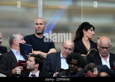 Zinedine Zidane et sa femme Veronique lors du match amical France - Belgique au Stade de France, Saint-Denis, France, le 7 Juin 2015. Photo by Nicolas Briquet/ABACAPRESS.COM Stock Photo