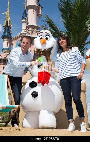 JEAN-PHILIPPE DOUX, ESTELLE DENIS - EVENEMENT 'FETE GIVREE' A DISNEYLAND PARIS # LA REINE DES NEIGES Photo by Nasser Berzane/ABACAPRESS.COM Stock Photo