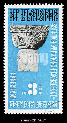 MOSCOW, RUSSIA - SEPTEMBER 15, 2018: A stamp printed in Bulgaria shows Capital of a Column (9th Century), National Art Objects serie, circa 1974 Stock Photo
