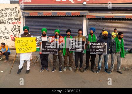 anti government slogans written by youth of india at delhi border. Stock Photo