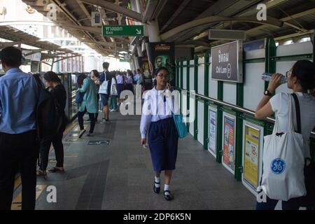 THAILANDE - LA CITÉ DES ANGES Symbole du développement de la péninsule indochinoise, la modernité atteint son apogée à Bangkok. Il y a d’innombrables Stock Photo