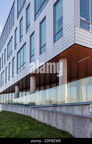 A close-up view of the exterior facade of a small generic building Stock Photo