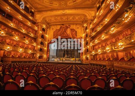 Teatro colon buenos aires stage hi-res stock photography and images - Alamy