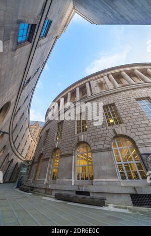 Library Walk, Manchester, behind Manchester Central Library off Mount Street, with Town Hall extension to the left. England, UK Stock Photo