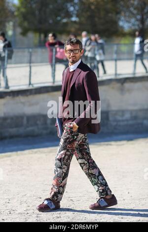 Street style, Simone Marchetti arriving at Issey Miyake Spring Summer 2016 show held at Jardin des Tuileries, in Paris, France, on October 2nd, 2015. Photo by Marie-Paola Bertrand-Hillion/ABACAPRESS.COM Stock Photo