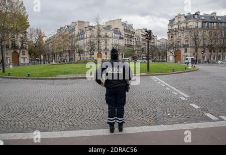 Paris' empty streets due to traffic restrictions for COP 21 summit in Paris, France, on Novembre 29, 2015. Photo by Christophe Geyres/ABACAPRESS.COM Stock Photo