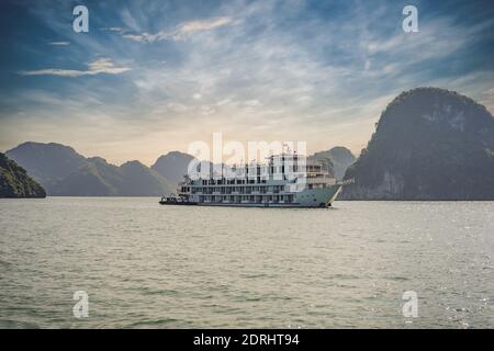 Cruise ships and islands in Halong Bay, Vietnam Stock Photo