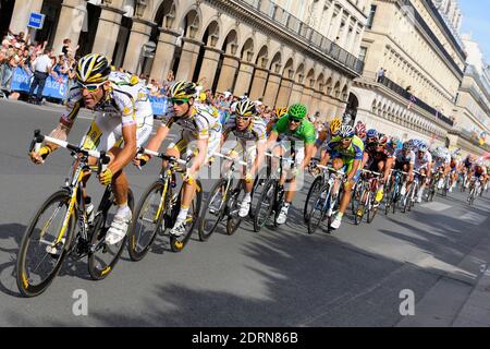 Tour de France 2009 Paris: Lance Armstrong on Damien Hirst bike, Alberto Contador, Mark Cavendish, Thor Hushovd, Mark Renshaw Stock Photo