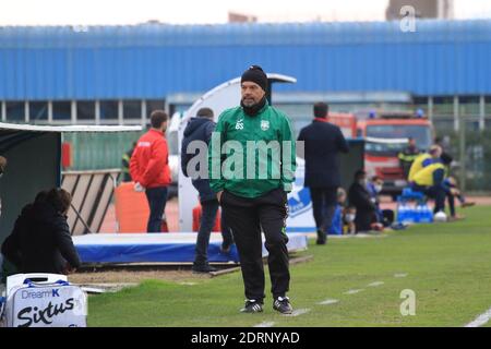 Pagani, Italy. 20th Dec, 2020. Pagani, Sa, Italy - December 20, 2020 : Italian Championship League Pro Serie C . Sixteenth day : Paganese Vs Monopoli 0 - 3Giuseppe Scienza, Monopoli coach (Photo by Pasquale Senatore/Pacific Press) Credit: Pacific Press Media Production Corp./Alamy Live News Stock Photo